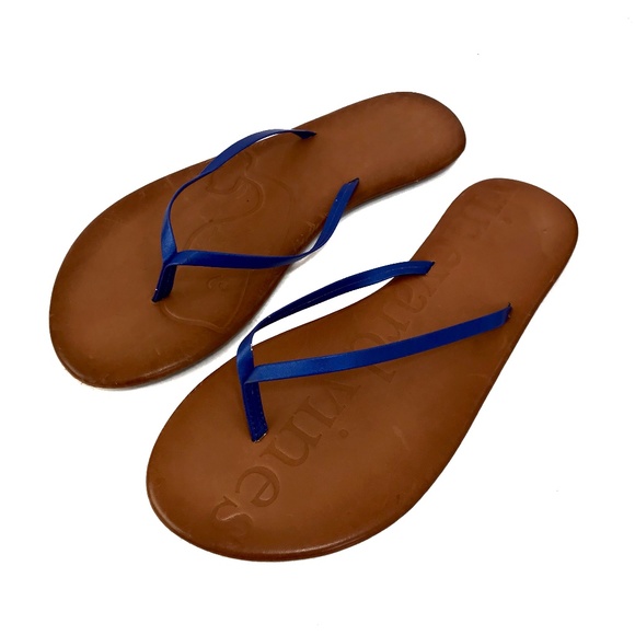 Vineyard Vines Shoes - VINEYARD VINES Blue Brown Flip Flop Sandals